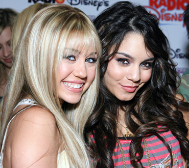 176937_Vanessa a Miley (Hannah).jpg