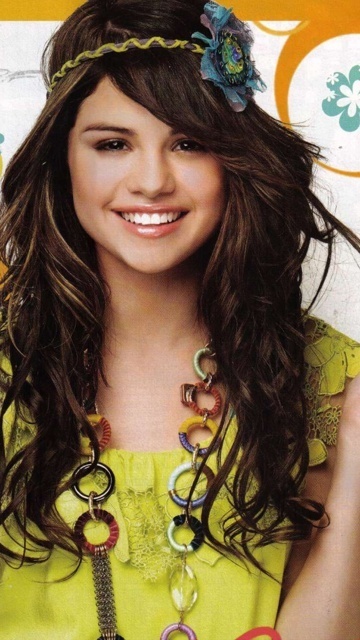 251333_selena-chweety-3-selena-gomez-13892812-360-640.jpg